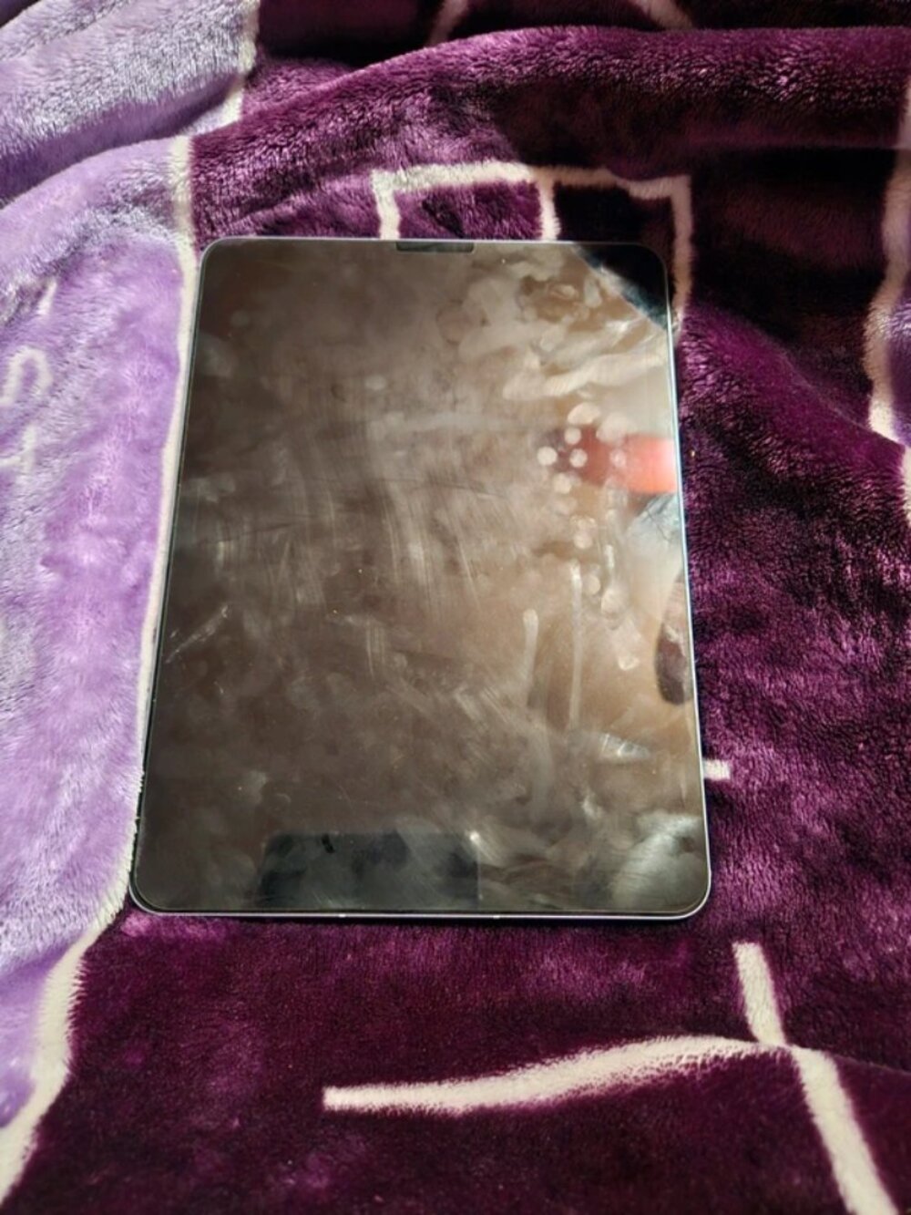 Cute 10.9 inch 2022 light purple Ipad Air w 256gb wifi + celluar